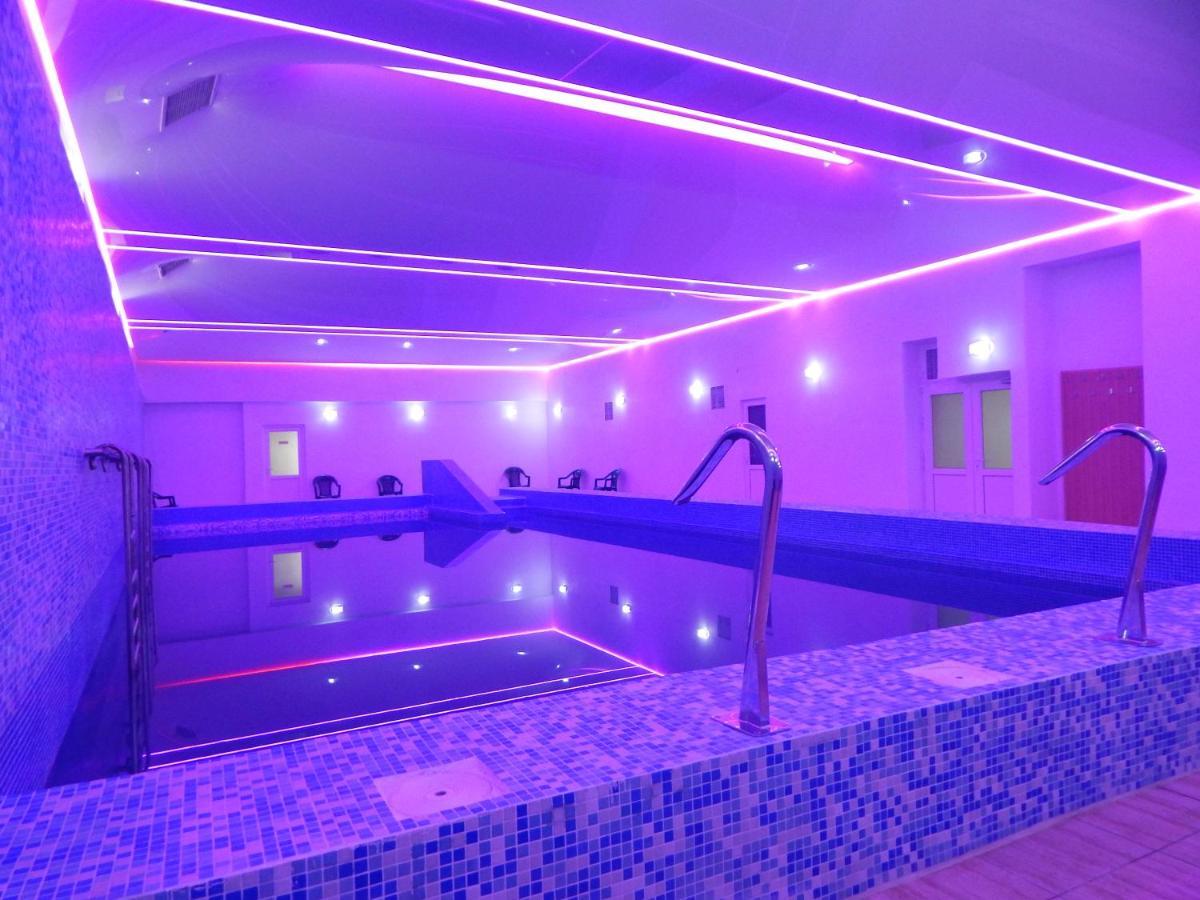 Hotel Traian Caciulata Călimăneşti المظهر الخارجي الصورة