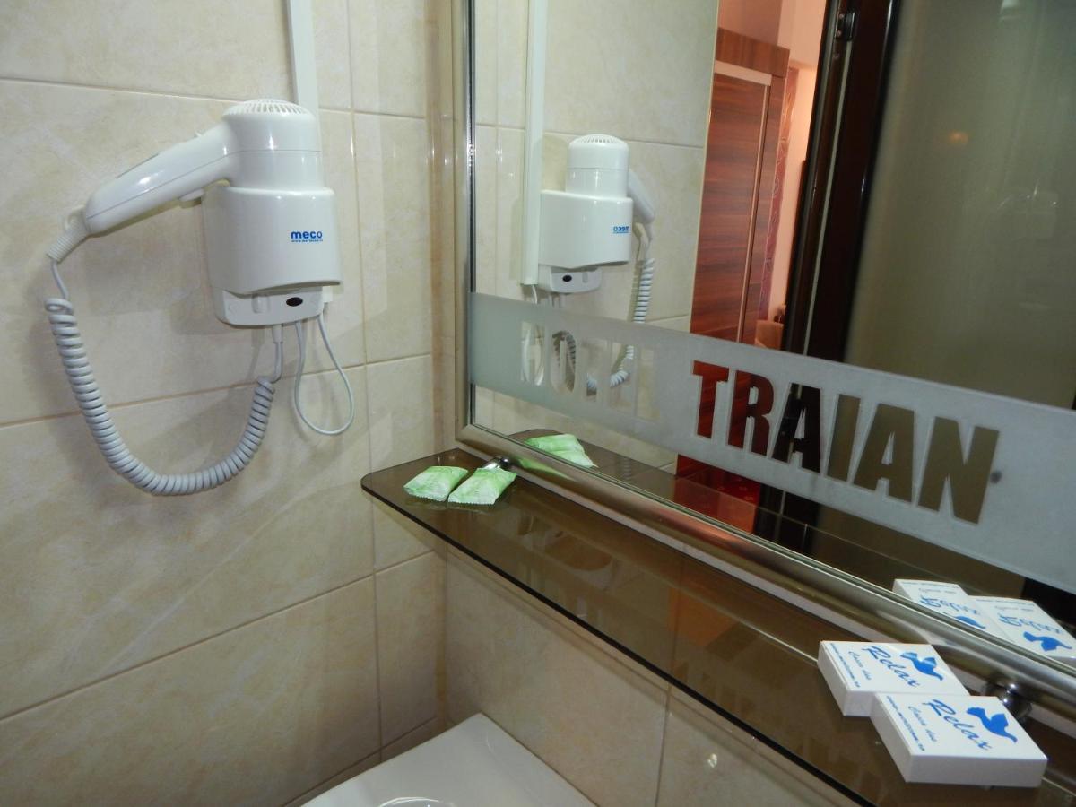 Hotel Traian Caciulata Călimăneşti المظهر الخارجي الصورة